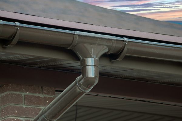 Building Gutter Installation in Clayton